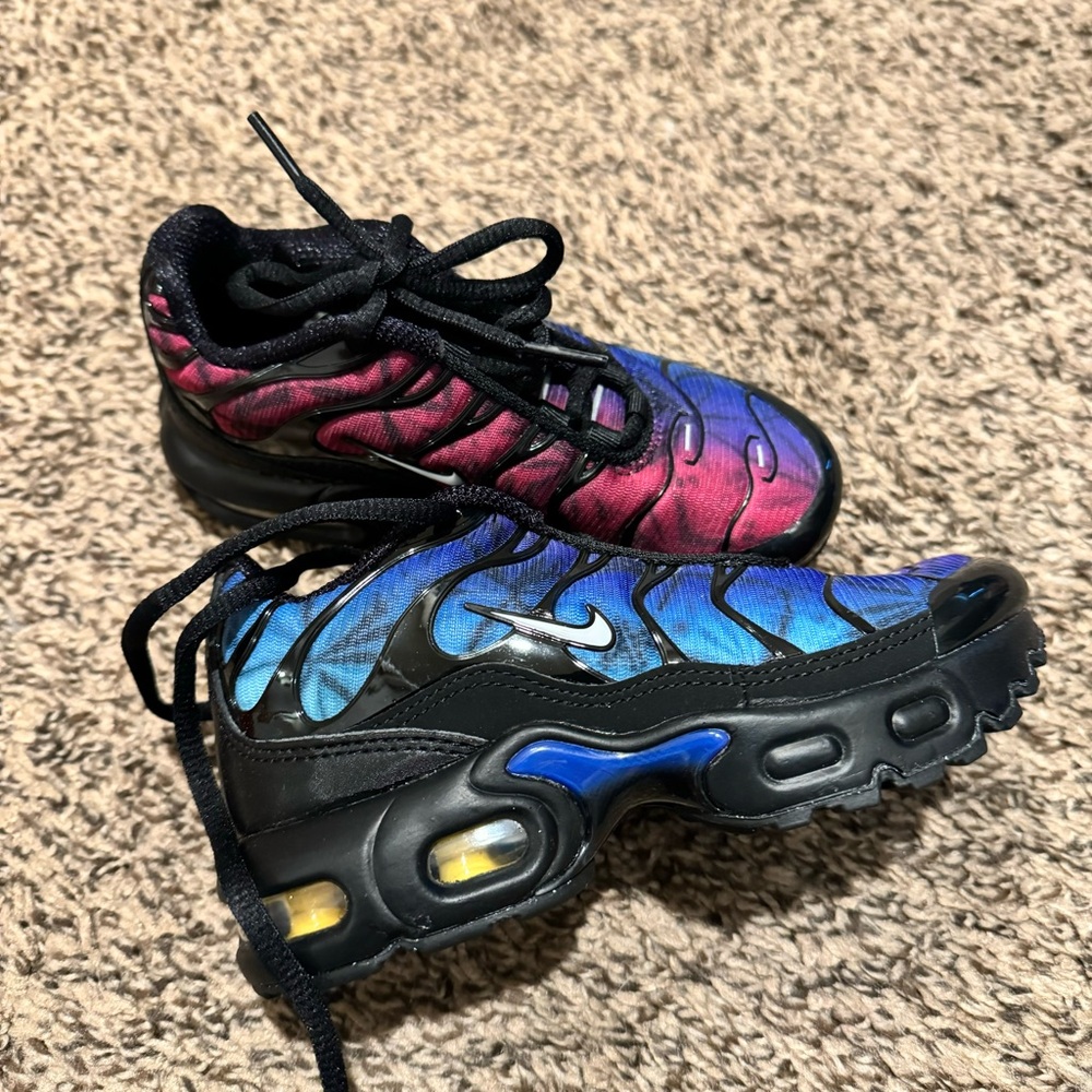 NEW Nike Air Max Plus PS size 11 Kids - Picture 1 of 7